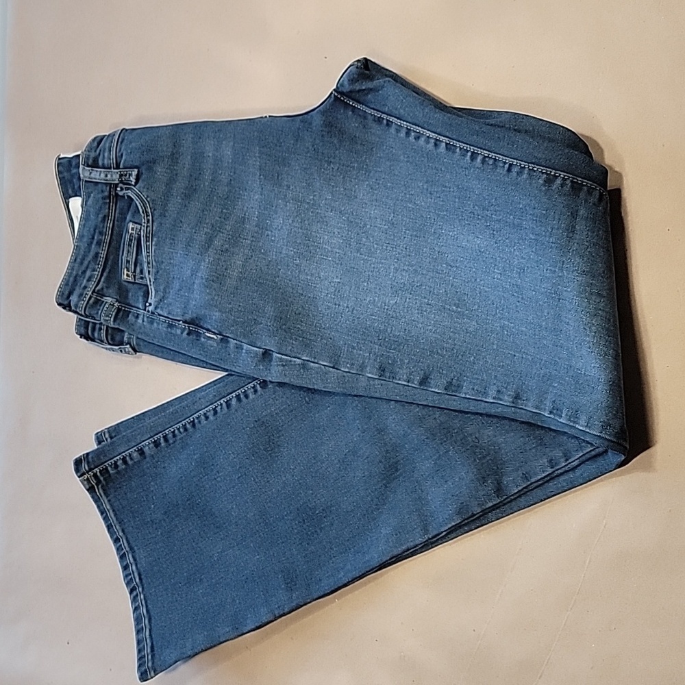 Universal Thread Size 26 High-Rise Bootcut Denim Blue Jeans, Excellent Used Cond